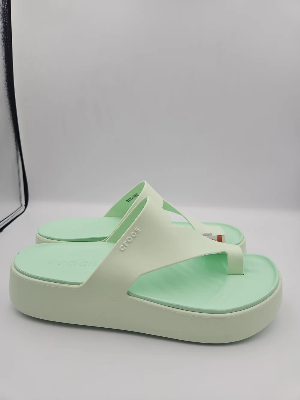 CROCS comfortable platform